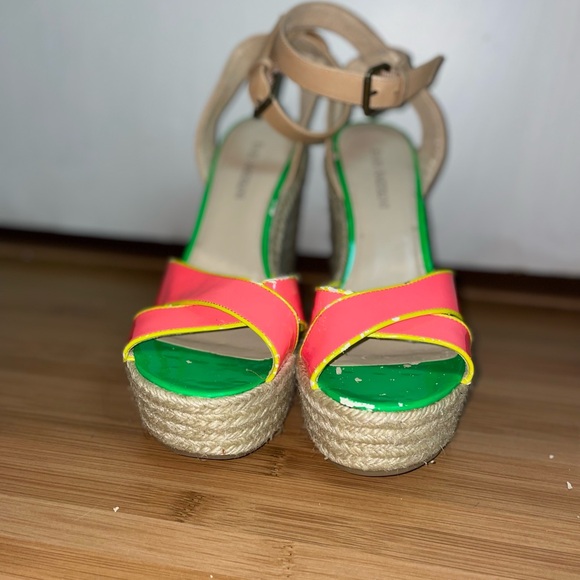 Enzo Angiolini Bold Color Wedges💚🩷 - Picture 2 of 3